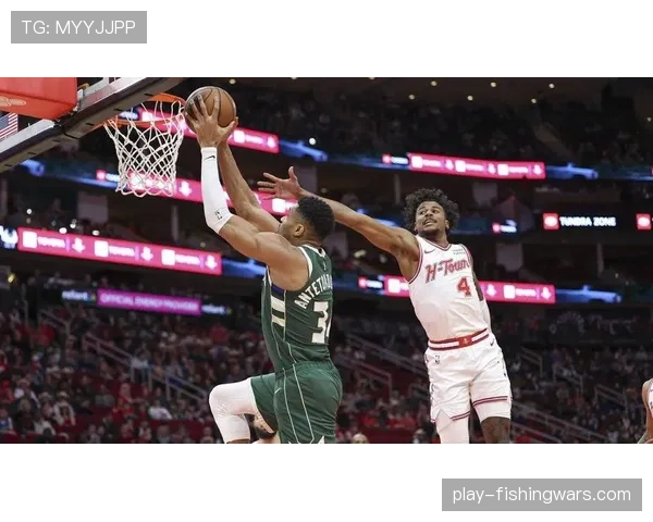 申京对阵雄鹿砍23分11篮板7助攻,展现全能内线潜质 申京对阵雄鹿砍23分11篮板7助攻,展现全能内线潜质