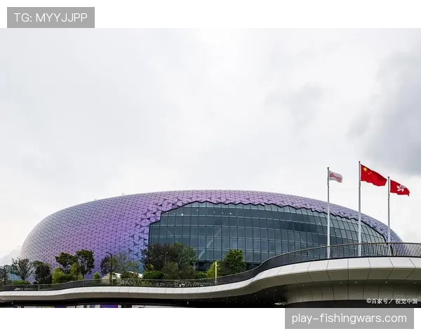 十五运会展示粤港澳先进场馆,香港启德体育园草坪可灵活转换适应不同赛事 十五运会展示粤港澳先进场馆,香港启德体育园草坪可灵活转换适应不同赛事