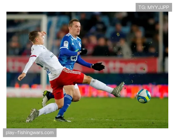 尼斯0-1不敌昂热，卢谢染红导致球队雪上加霜