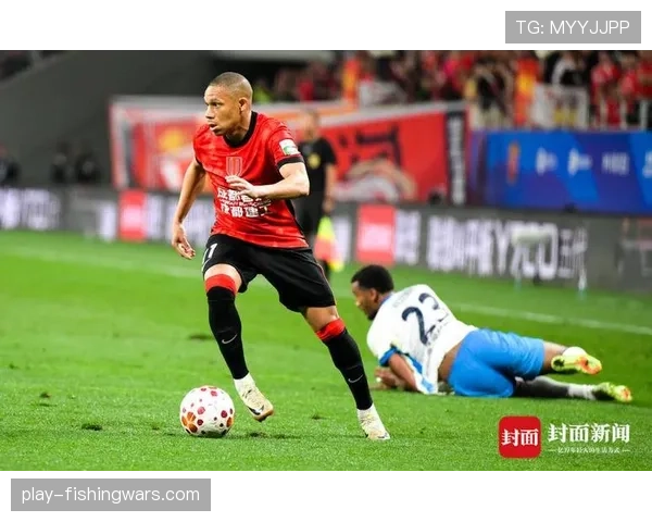 成都蓉城5-1大胜青岛西海岸，费利佩生日当天替补登场上演帽子戏法